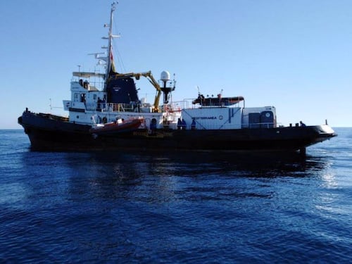 Il Viminale accusa Mare Jonio: "Vuol portare clandestini in Italia"