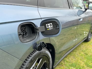 BYD Seal 6 DM-i Touring: guarda tutte le foto 10
