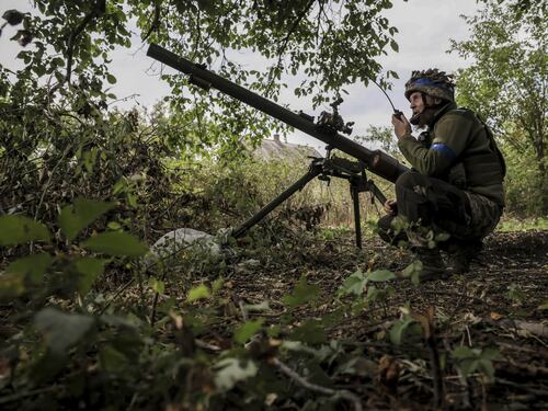 Nebbia di guerra, attacchi "mordi e fuggi" e due brigate ucraine: cosa succede nel Kursk