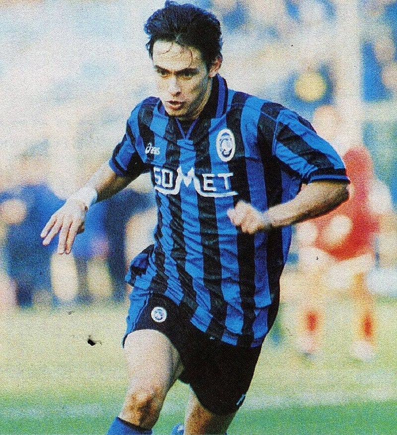 Filippo Inzaghi in azione con la maglia della Dea (Wikipedia)