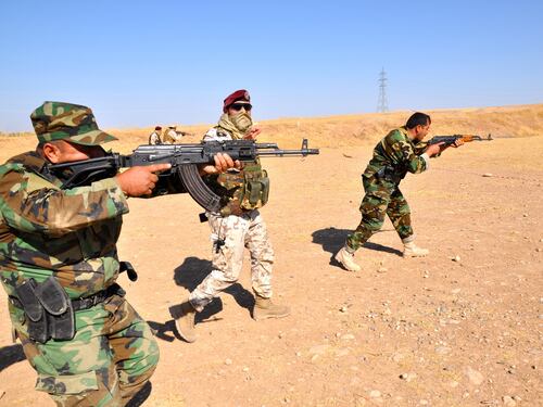 Così i parà addestrano i curdi a Erbil