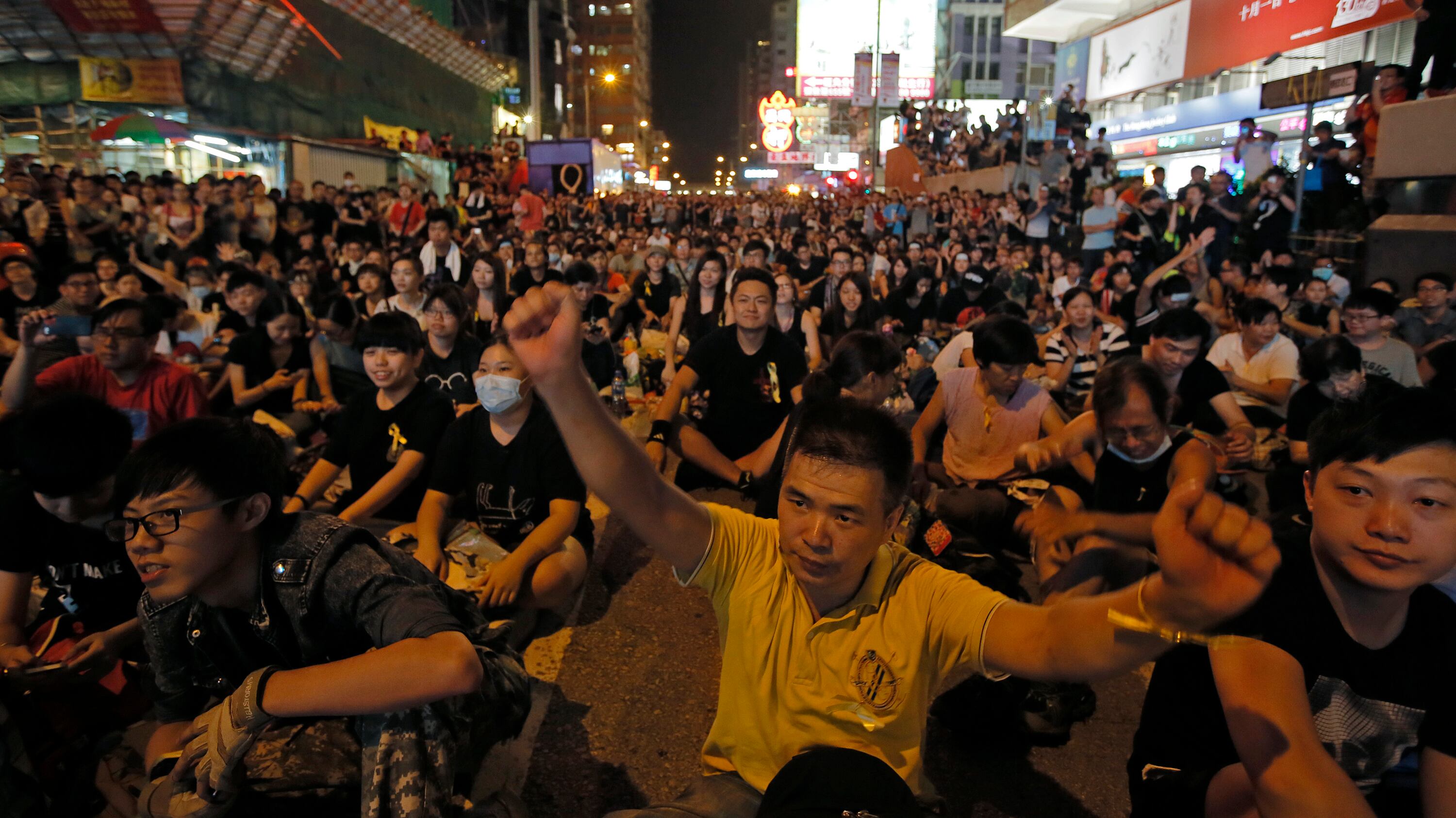 Dilaga la protesta a Hong Kong. Pechino agli stranieri: "Non interferite"