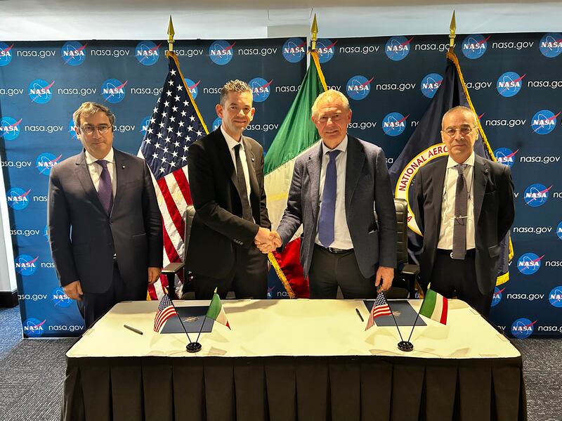 Firmato l'accordo con la Nasa: un italiano sulla Luna 8