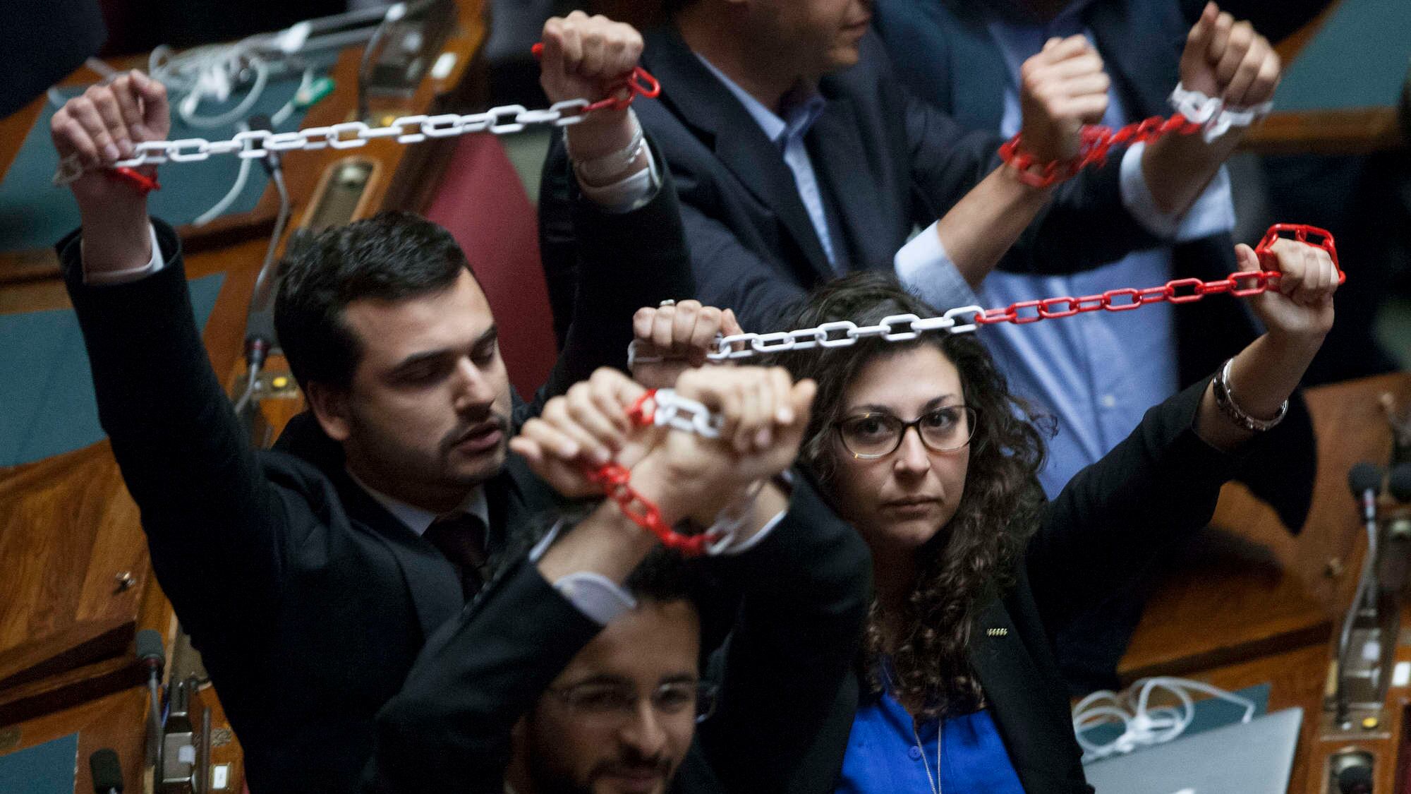 Via libera al decreto sul lavoro. Ncd solo ora pensa a cambiarlo