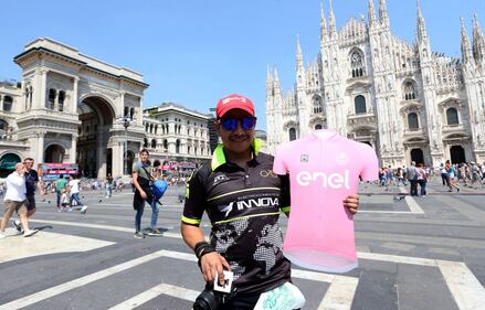 Ultima tappa del Giro d'Italia, i tifosi in attesa a Milano 19