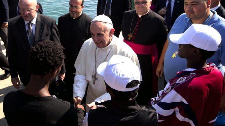 Papa Bergoglio e la grande fuga dall'8 per mille