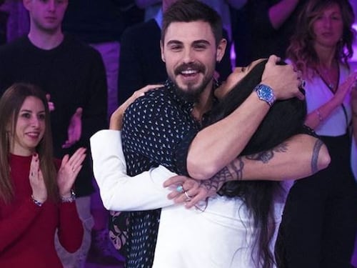 Isola dei Famosi, Filippo Nardi: "Io, Paola e Francesco abbiamo dormito nello stesso letto"