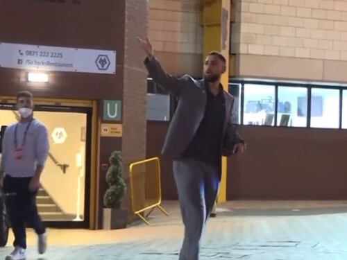 "Sei un c...". Donnarumma e la lite col tifoso del Milan