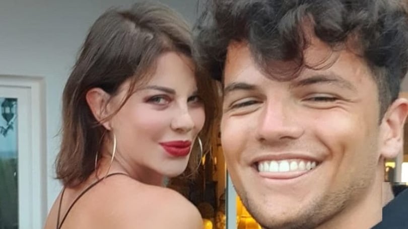 "Ti sei fatta il toy boy?": Alba Parietti e il giovane violinista sono sulla bocca di tutti