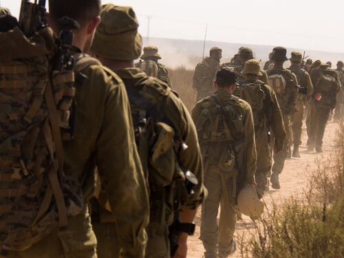 Italiane ed ebree: le giovani ragazze dell'esercito di Israele