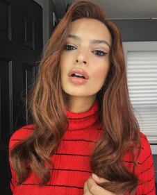 Emily Ratajkowski, topless nel deserto: scatti hot 3