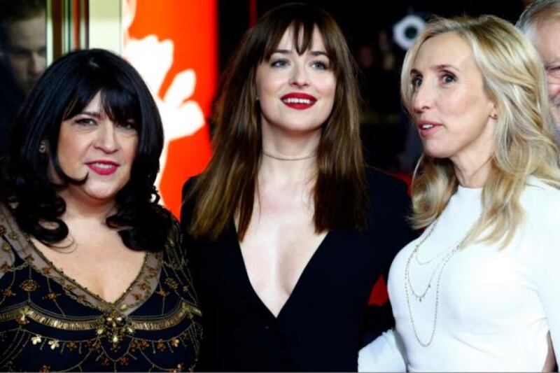 Dakota Johnson, sexy protagonista di 50 Sfumature 12