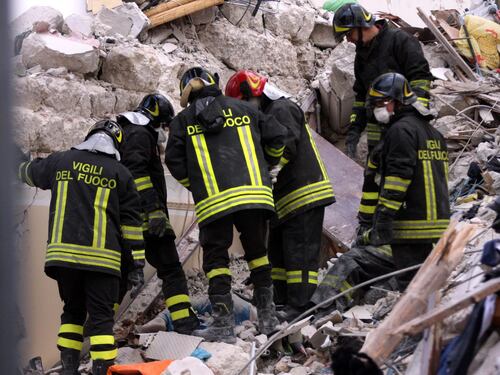 Palermo, crollano due palazzine: morte 4 persone, una decina di feriti
