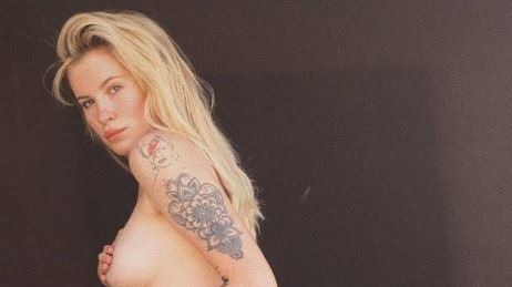 Ireland Basinger-Baldwin in topless su Instagram: "Non mi vergogno di me stessa"
