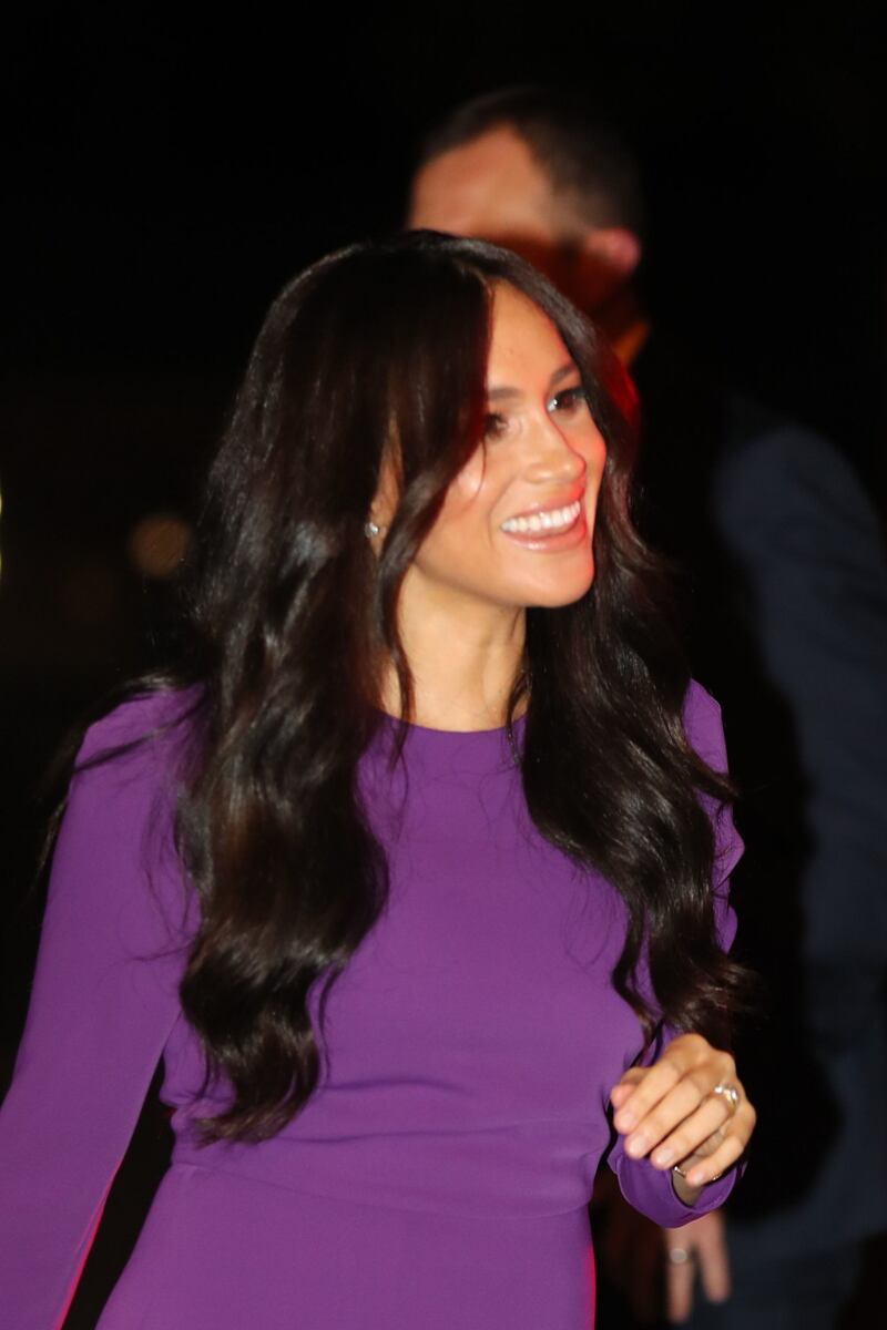Meghan Markle affascinante in viola: foto 9