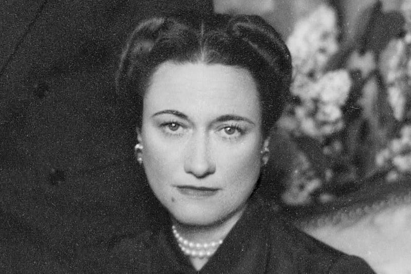 La caccia (impossibile) a Wallis Simpson. Il fascino e i segreti dell’ultima duchessa