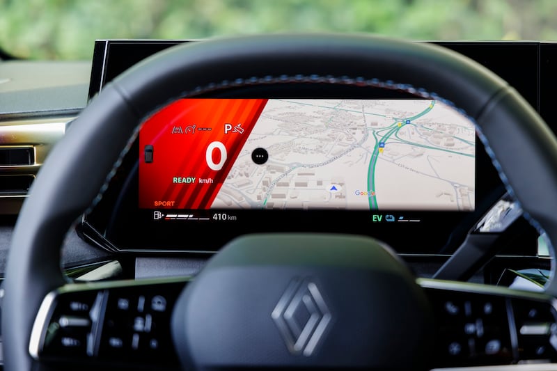 Renault Clio E-Tech: guarda tutte le foto 11