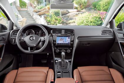 Volkswagen Golf VII, ordini oltre quota 100.000 12