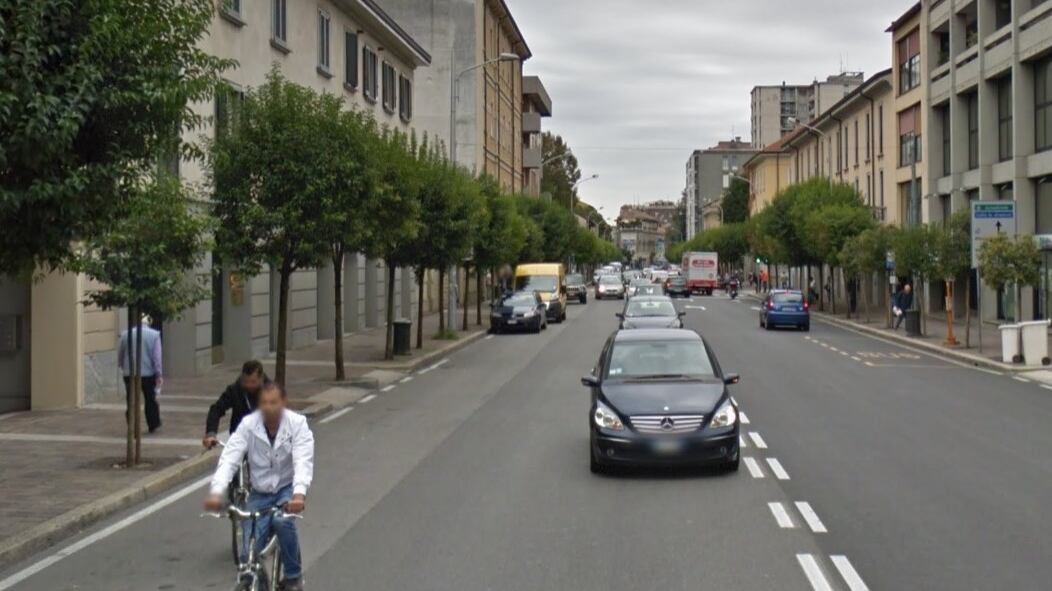 Monza, rissa fra stranieri in centro: sangue e bottiglie rotte