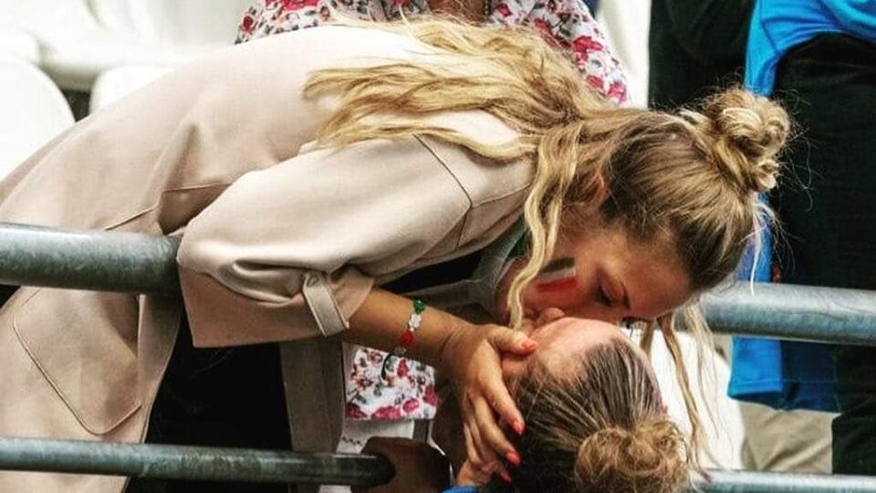 L'ultima gaffe della Cirinnà: "Cara Monica, la Galli bacia la sorella"