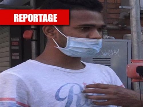 "Quella casa un porto di mare". Nel palazzo divorato dal virus