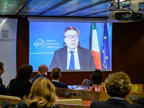Giorgetti: “L’Italia cresce più del previsto, il sistema Paese ne uscirà ancora più forte”