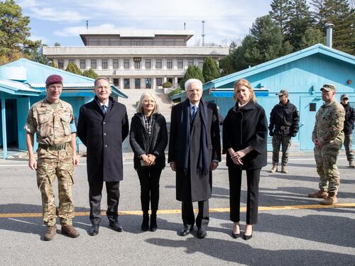 "Una pagina cruciale della storia": Mattarella visita il confine tra le due Coree