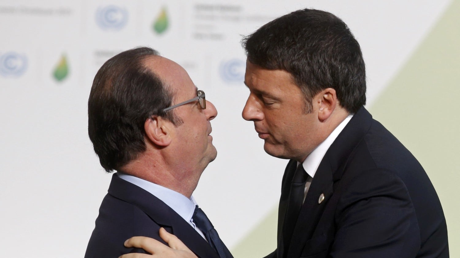 Renzi ha paura della Le Pen: "Da noi populisti non vincono"