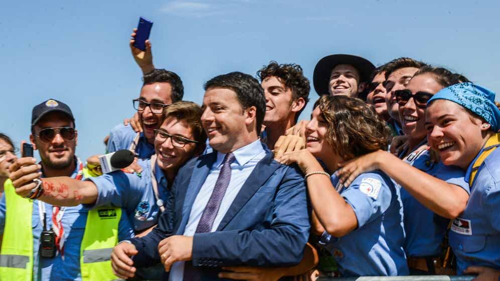 Referendum, la mossa di Renzi per il Sì: prendersi gli iscritti delle Acli