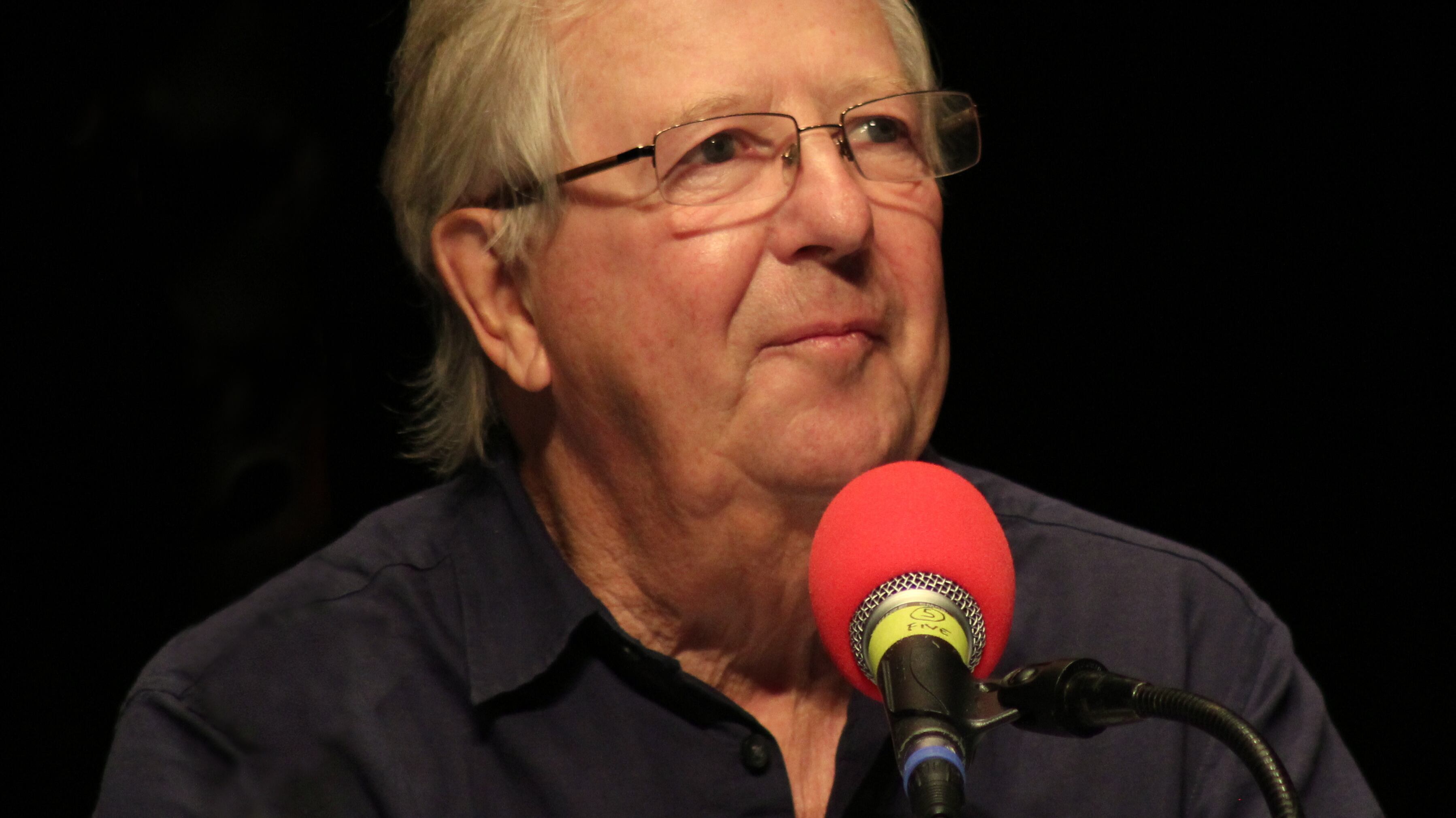Coronavirus, morto "Tim" Brooke-Taylor. Era un popolare comico inglese