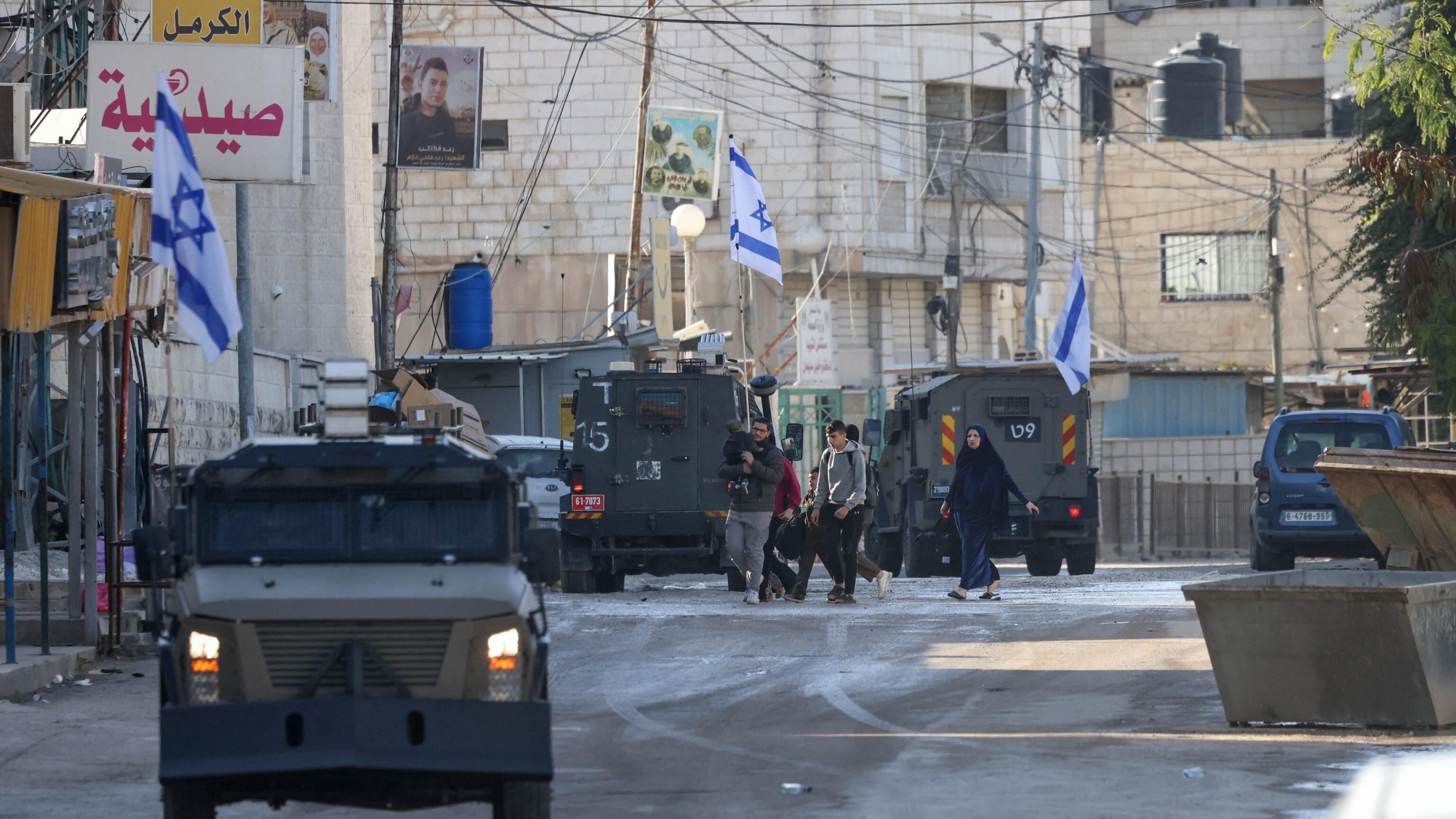 Cisgiordania, raid di Israele. E Hamas chiama alla lotta