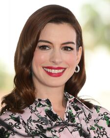 Anne Hathaway premiata con la stella sulla Walk Of Fame 4