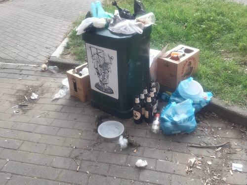 Il degrado dei giardini di Dergano