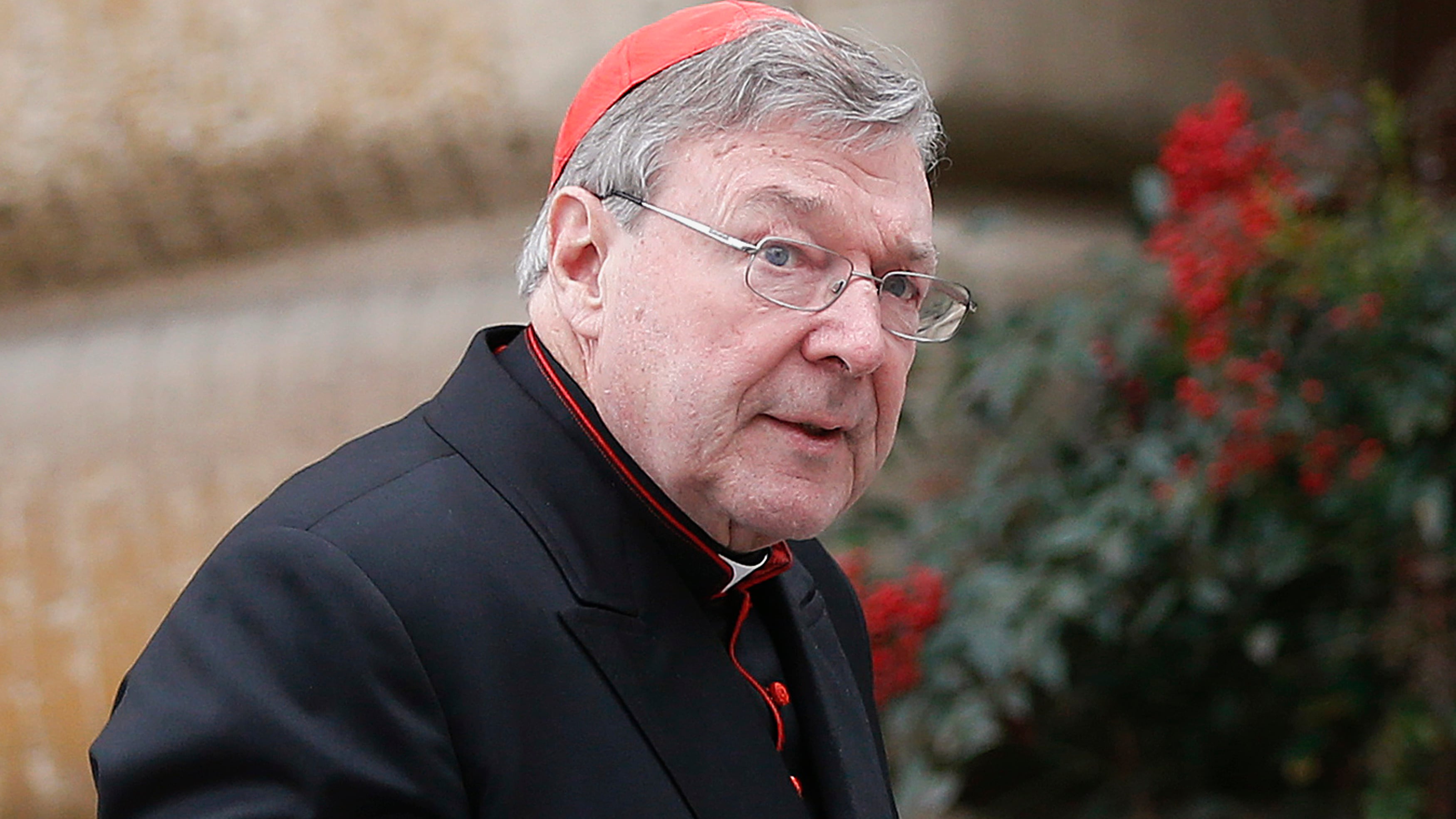 Chi è Pell, cardinale accusato di aver coperto i preti pedofili