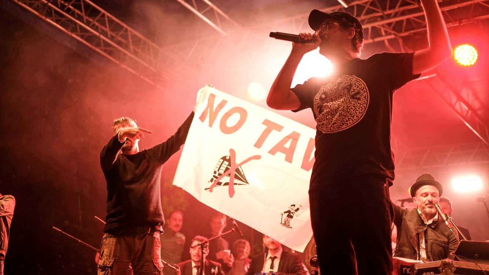 “Tutto in regola o non si farà”. A rischio il festival No Tav