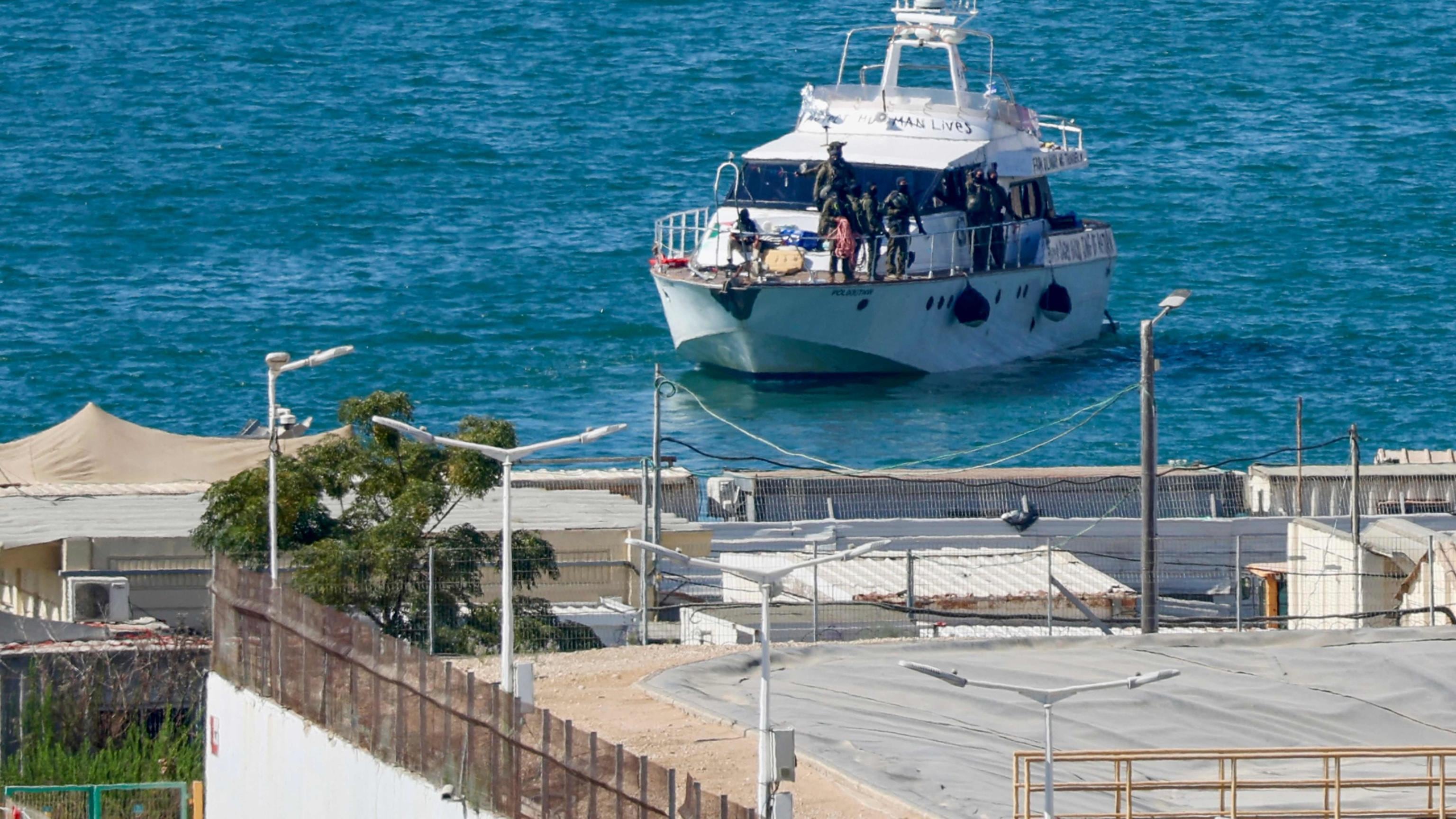 In lizza 280 nomi. Leghisti all’attacco: "La Flotilla rifiuta e ridicolizza il Pd"