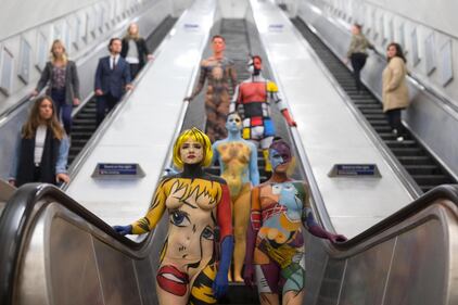 Londra, tele umane per promuovere l'arte 6