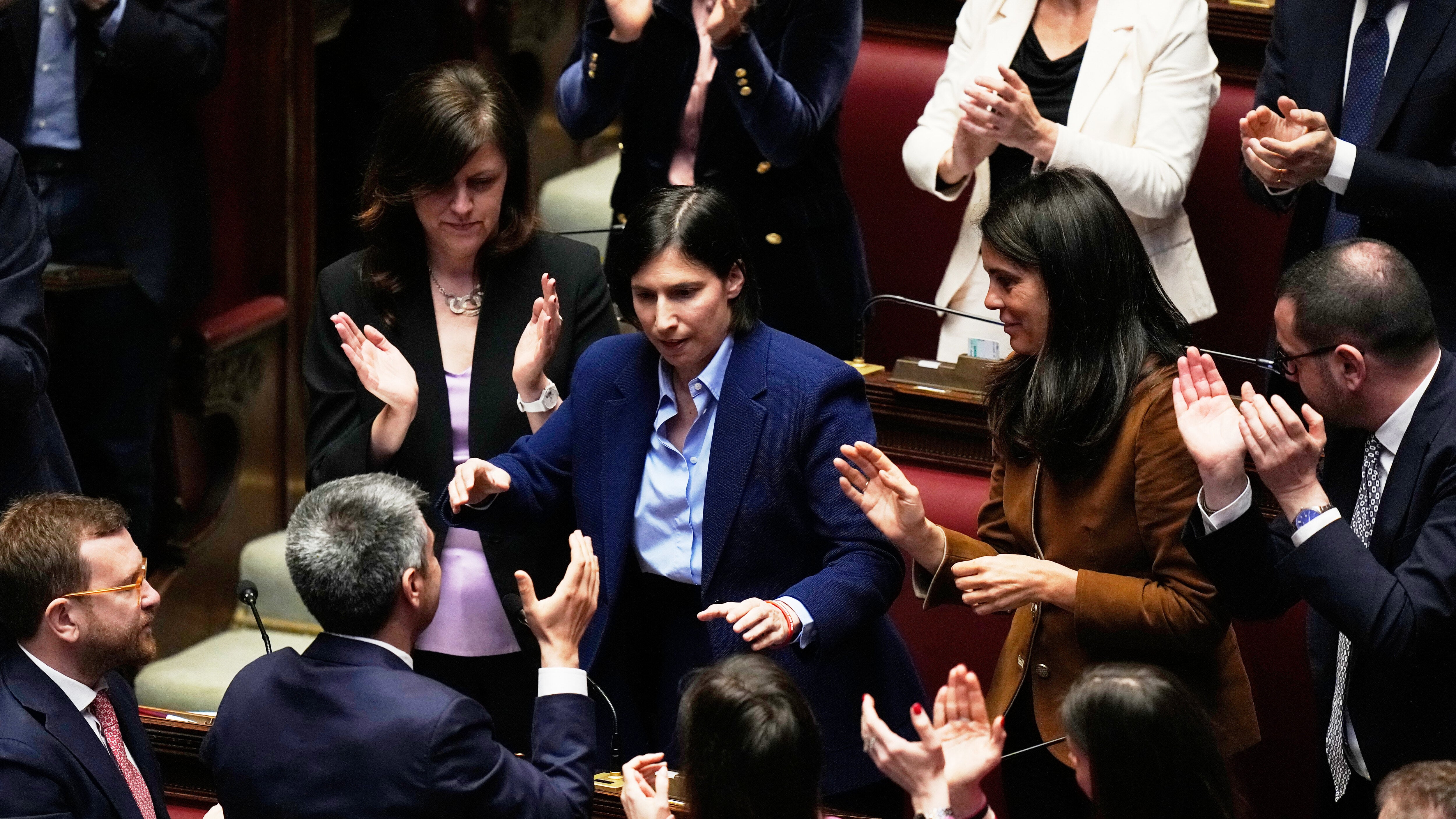 Giorgia indica l'avversaria: è Elly. Ma Conte reagisce: "Non sceglie lei"