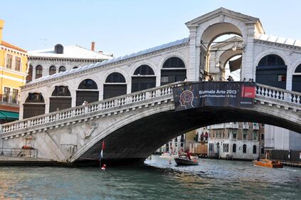 Venezia, le prime fasi del restauro del ponte di Rialto 5