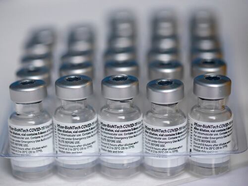 Aifa, ecco il rapporto sui tre vaccini con tutte le segnalazioni