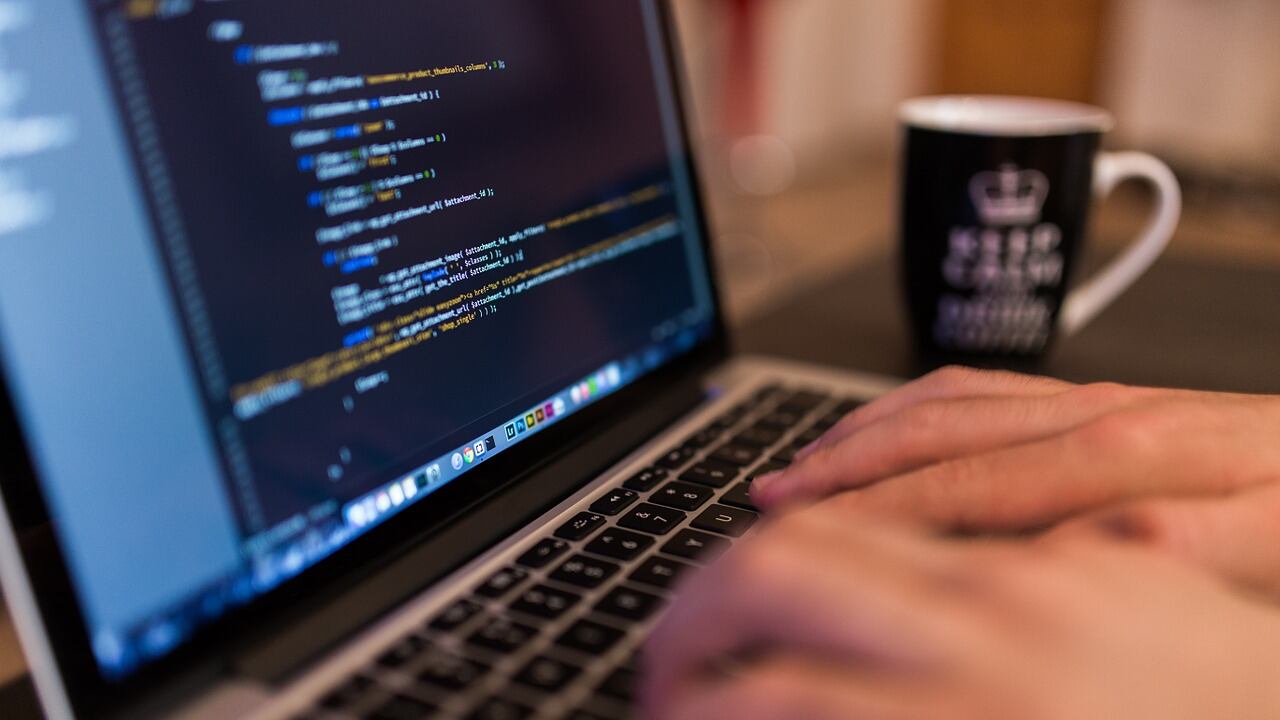 Tutti in ufficio: ecco la legge che "cancella" lo smart working