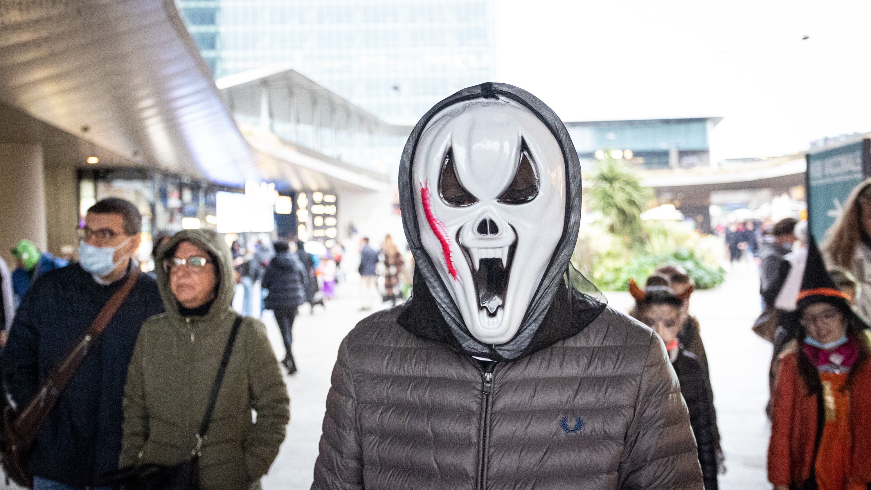 Tra ubriachi e violenti è un Halloween da paura