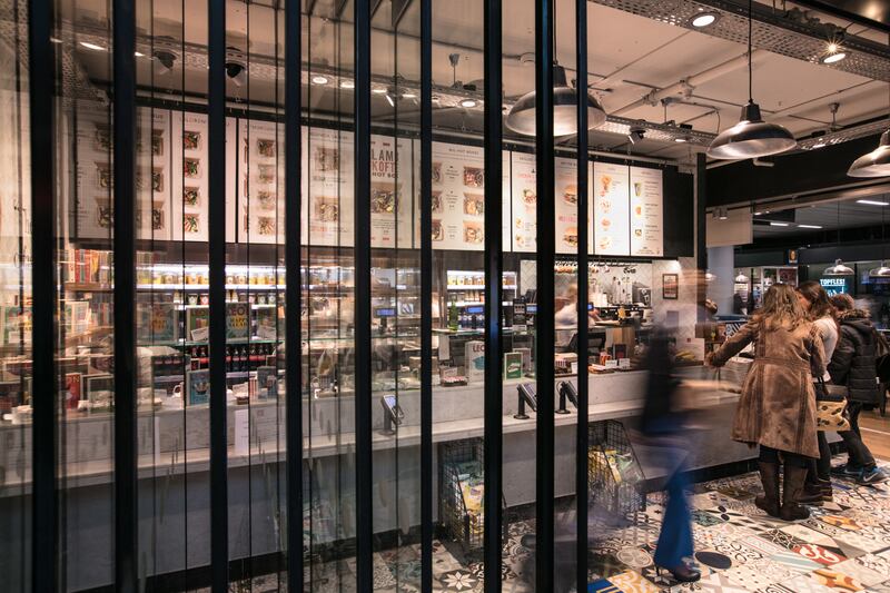 Autogrill all'aeroporto Amsterdam Schiphol 8