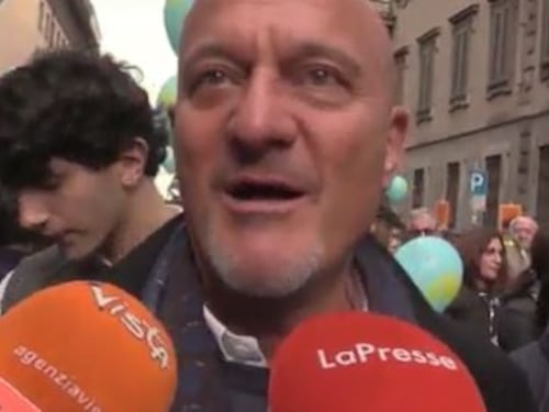 Bisio alla manifestazione anti-razzista: "È l'Italia che mi piace"
