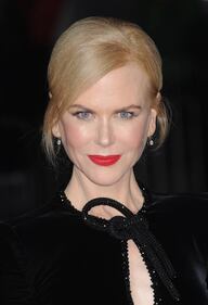 Nicole Kidman, audace a 49 anni: lo spacco è vertiginoso 3
