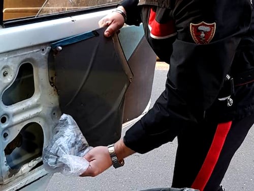 Droga nascosta nel motocarro, arrestato 40enne