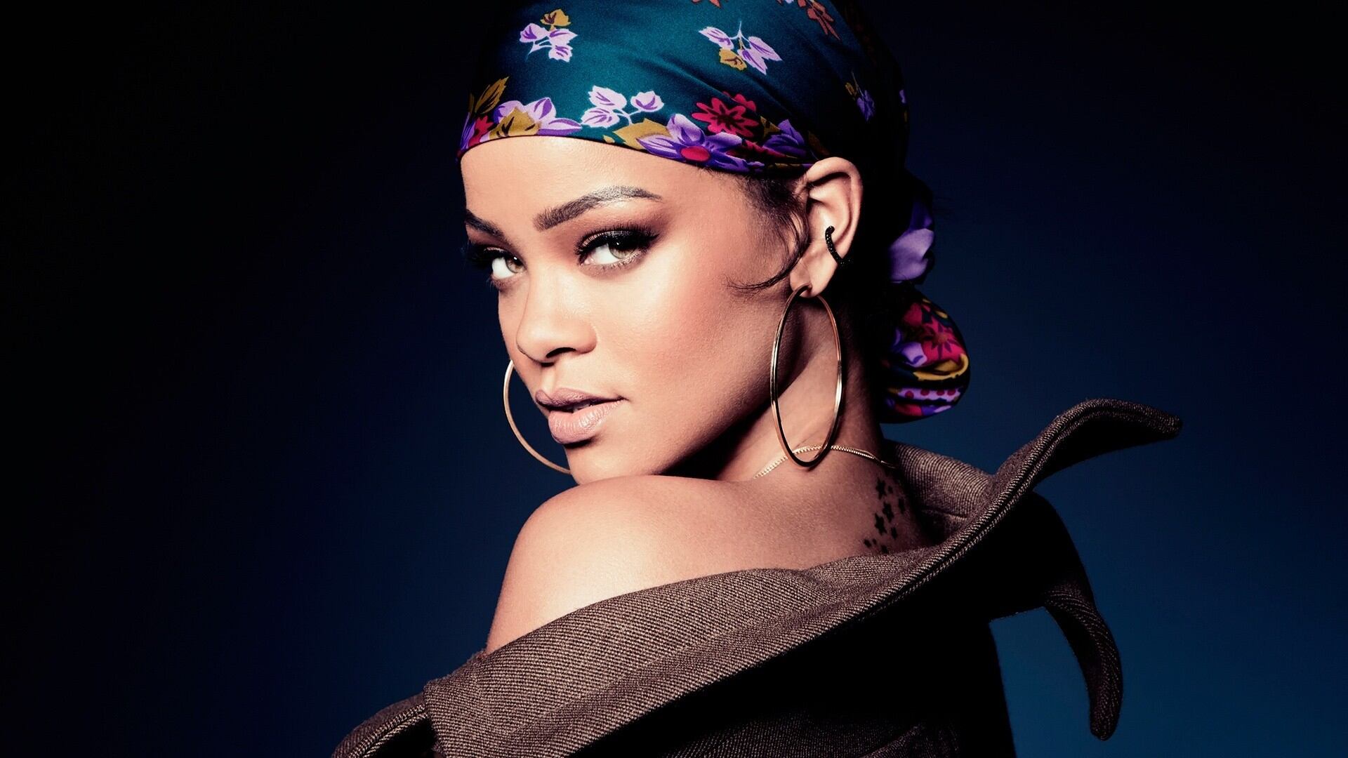 Rihanna, acqua e sapone in una vacanza alle Barbados
