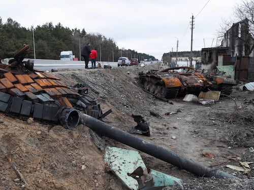 Armi all'Ucraina: Stormer da BoJo. Da Washington obici, tank e radar