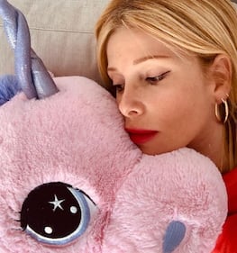 Alessia Marcuzzi, ricami seducenti sui social 10