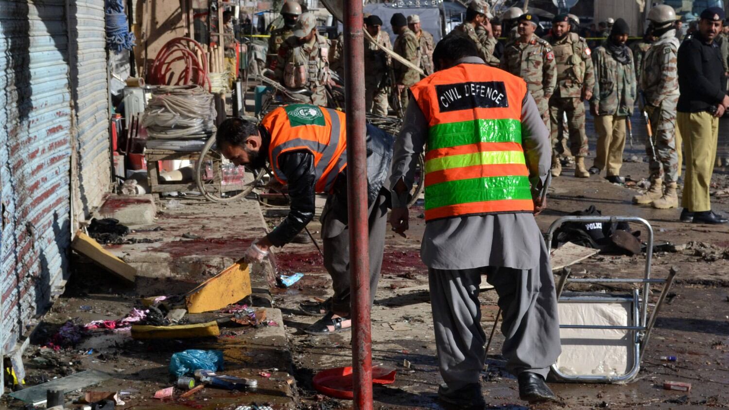 Pakistan, bomba contro un centro per la vaccinazione